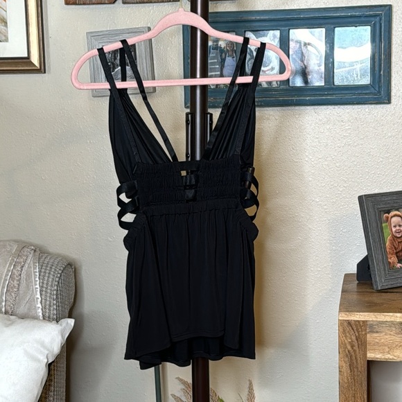 Express | Strappy Cutout Aline Top in Black Size S Small - Picture 3 of 13